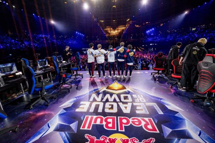 Sponsorships and esports advertising screen